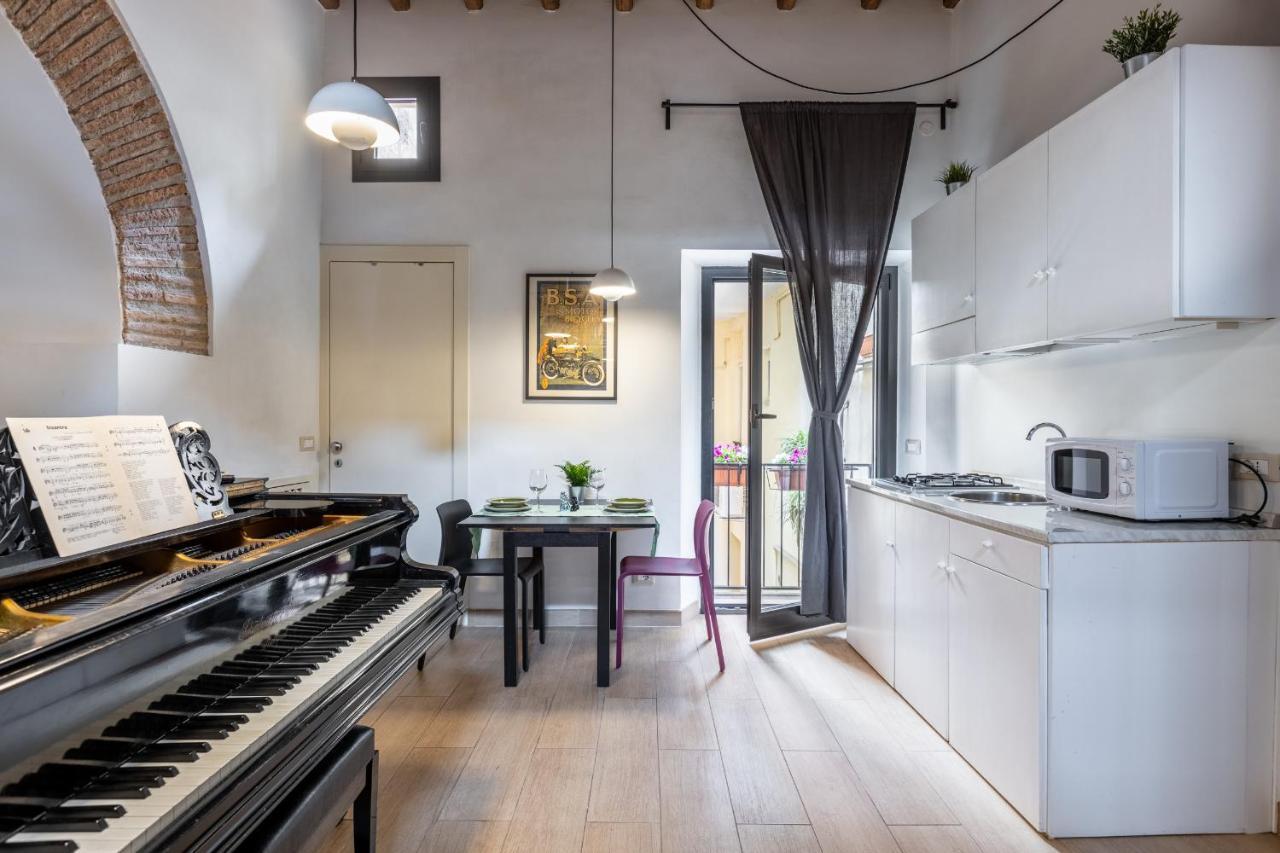 Musician Apartment Colosseo With Piano Рим Екстериор снимка